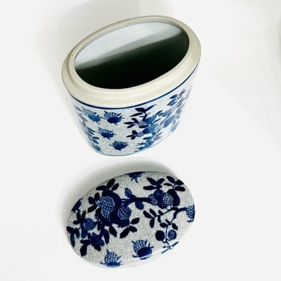 Blue&White Floral Porcelain Canister Jar‎ Container - Picture 3 of 10
